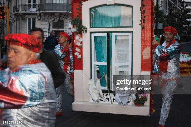 popular celebrations in lisbon - santos populares imagens e fotografias de stock