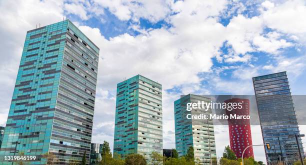 modern office building area - llobregat barcelona stockfoto's en -beelden