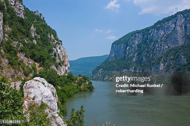 portille de fier (iron gate), river danube, danube valley, romania, europe - beautiful blue danube stock pictures, royalty-free photos & images