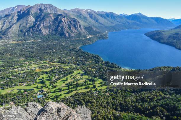bariloche, patagonia - nationaal park nahuel huapi stockfoto's en -beelden