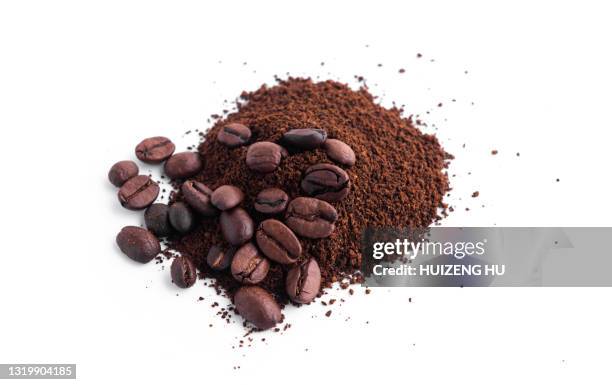 close up of coffee beans and ground coffee - ground coffee 個照片及圖片檔