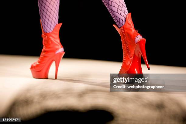 red shoes - ramp walk stage stock pictures, royalty-free photos & images