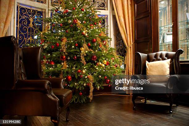 luxury room indoor at christmas time - kerst kamer stockfoto's en -beelden
