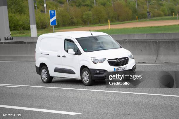 opel combo e - opel stock pictures, royalty-free photos & images