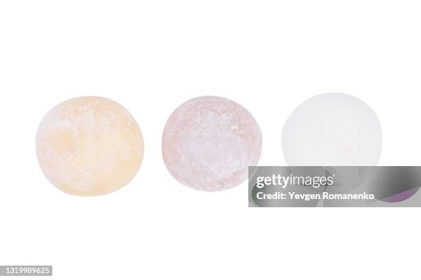 mochi dessert isolated on white background - kinako fotografías e imágenes de stock