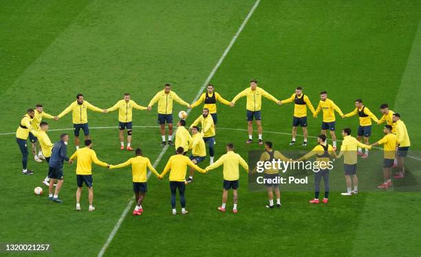 Players of Villarreal CF train during the Villarreal CF Training Session ahead of the UEFA Europa League Final between Villarreal CF and Manchester...