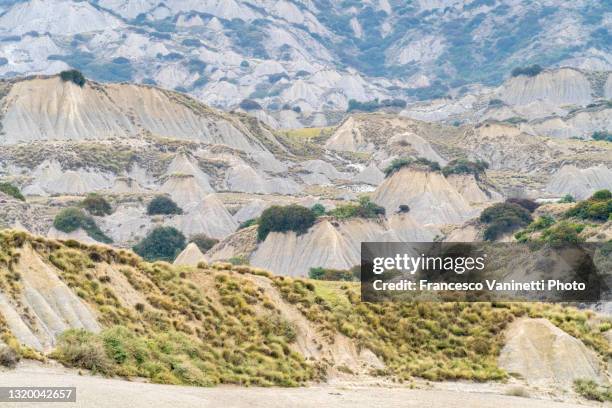 'calanchi' of basilicata, italy. - badlands - fotografias e filmes do acervo