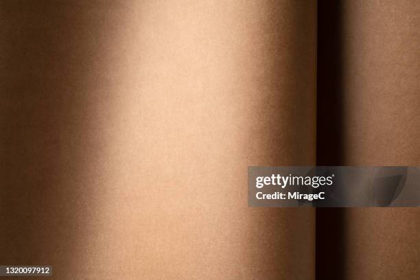 curved multi-layered brown kraft paper - multi layered effect stock-fotos und bilder