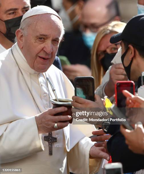 Pope With Mask Pope Mask Photos and Premium High Res Pictures - Getty Images