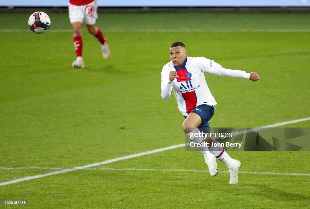 Stade Brestois v Paris Saint-Germain - Ligue 1