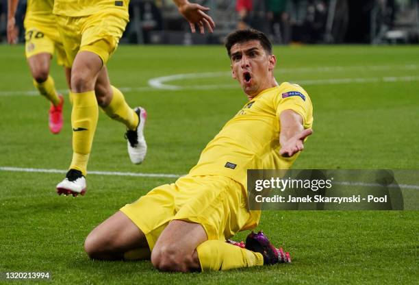 Gerard Moreno of Villarreal celebrates after scoring their team's first goal during the UEFA Europa League Final between Villarreal CF and Manchester...