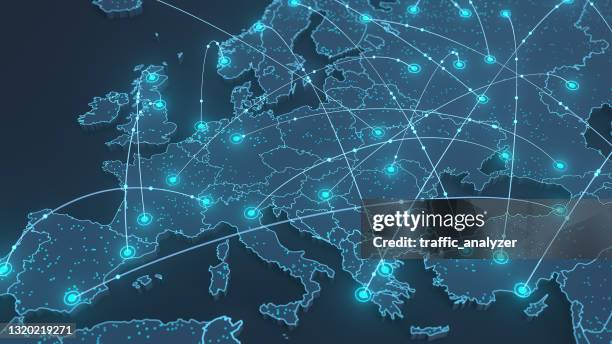 ilustraciones, imágenes clip art, dibujos animados e iconos de stock de conexiones con europa - holographic-map