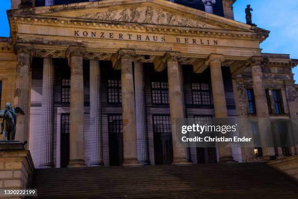 On the occasion of the 200th anniversary of the Konzerthaus Berlin the installation "Amplifier" by artist Bettina Pousttchi is presented for visitors...