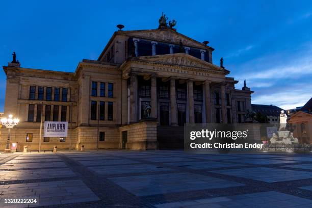 On the occasion of the 200th anniversary of the Konzerthaus Berlin the installation "Amplifier" by artist Bettina Pousttchi is presented for visitors...