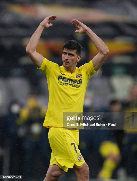 Gerard Moreno of Villarreal celebrates scoring his team's first penalty in the penalty shootout during the UEFA Europa League Final between...