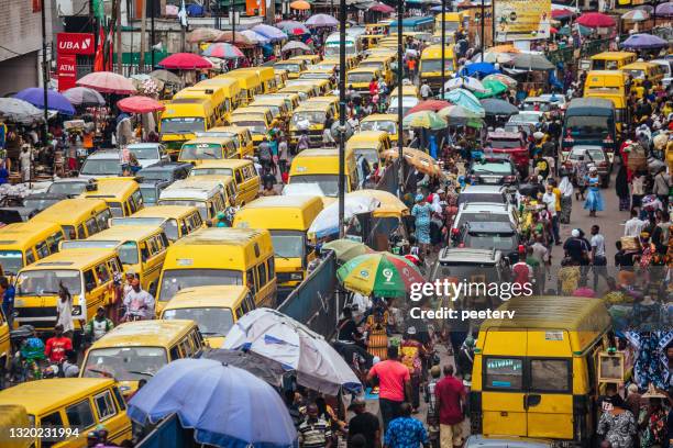 afrikanische megacity - lagos, nigeria - verkehrschaos stock-fotos und bilder