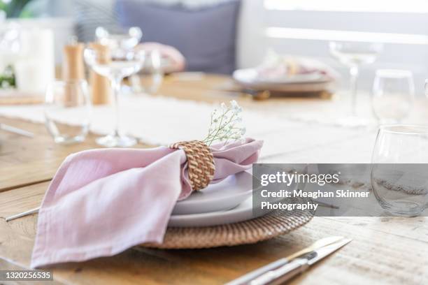 beautiful wedding or event table setting - dinner reception for the wedding of lee radziwill and herb ross stockfoto's en -beelden