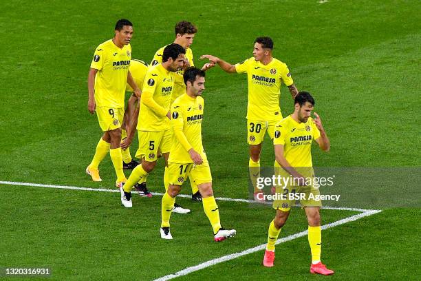 Gerard of Villarreal CF celebrates after scoring his sides first goal with Juan Foyth of Villarreal CF, Juan Foyth of Villarreal CF, Raul Albiol of...