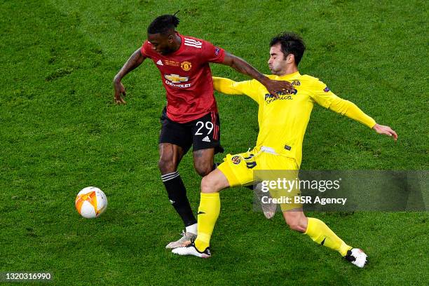 Aaron Wan-Bissaka of Manchester United battles for posession with Trigueros of Villarreal CF during the UEFA Europa League Final match between...