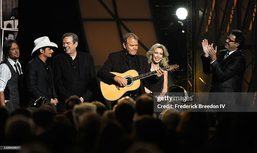 45th Annual CMA Awards - Show