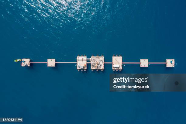offshore platform - wells next the sea stock pictures, royalty-free photos & images