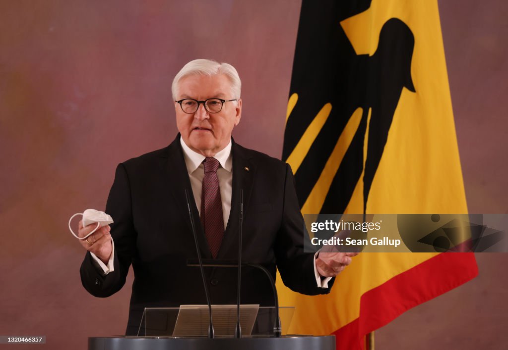 Steinmeier Says He Will Seek Second Term As President