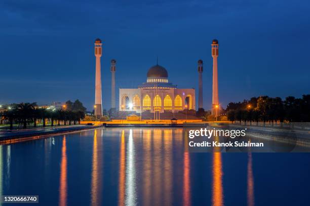 central mosque of songkhla,thailand - province de songkhla photos et images de collection