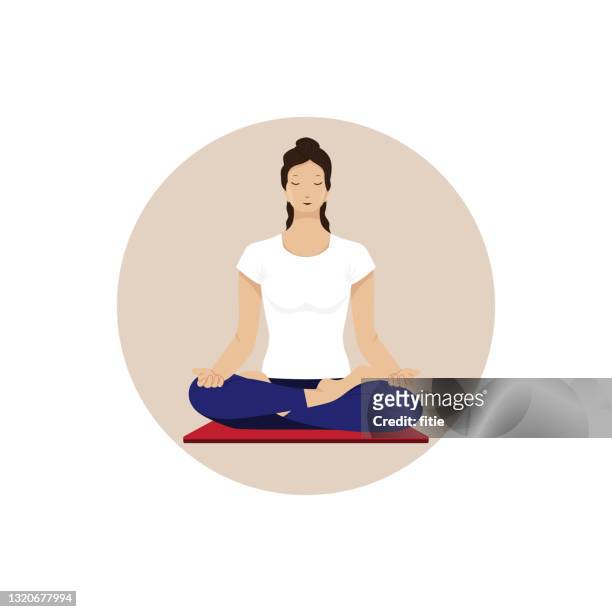 健康的なライフスタイルを描いたヨガを練習している女性の詳細なベクトルイラスト、白い背景に隔離されたチン・ムドラと瞑想のためのヨガアサナパドマサナクロス脚の位置で瞑想する女� - woman yoga点のイラスト素材／クリップアート素材／マンガ素材／アイコン素材