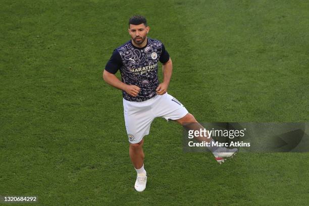 Sergio Aguero of Manchester City warms up prior to the UEFA Champions League Final between Manchester City and Chelsea FC at Estadio do Dragao on May...