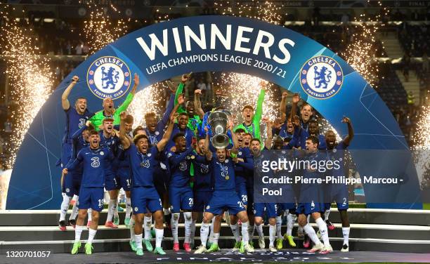 Caesar Azpilicueta of Chelsea lifts the Champions League Trophy following their team's victory in the UEFA Champions League Final between Manchester...