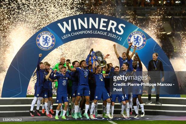 Caesar Azpilicueta of Chelsea lifts the Champions League Trophy following their team's victory in the UEFA Champions League Final between Manchester...