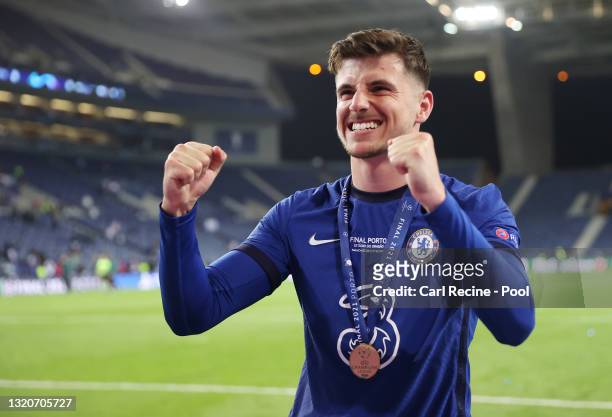 Mason Mount of Chelsea celebrates winning the Champions League following the UEFA Champions League Final between Manchester City and Chelsea FC at...