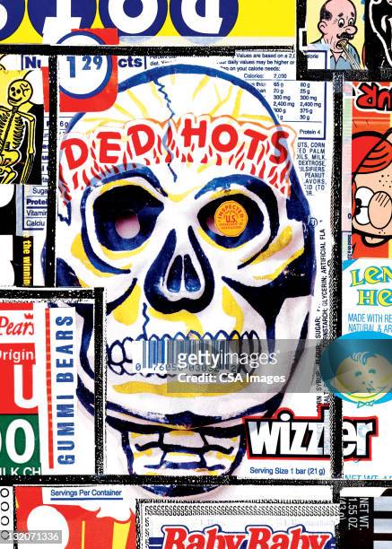 ilustraciones, imágenes clip art, dibujos animados e iconos de stock de collage de caramelos wrappers y cráneo - tabla de los elementos
