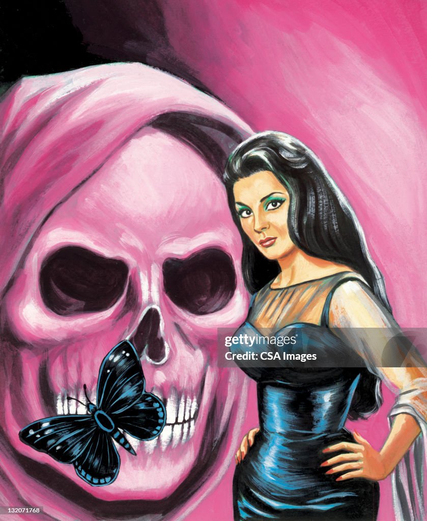 Cheio de mulher na frente do crânio com Borboleta Roxo