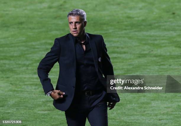 Hernan Crespo, head coach of Sao Paulo looks on during a match between Sao Paulo and Fluminense as part of Brasileirao Series A 2021 at Morumbi...