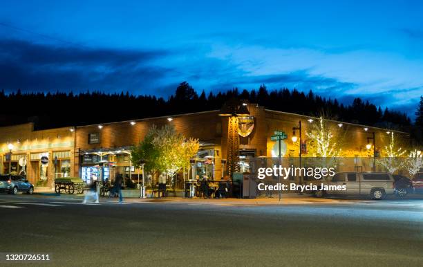 camionero del centro, ca - truckee fotografías e imágenes de stock