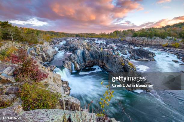 autumn color at the potomac river - potomac river stock pictures, royalty-free photos & images