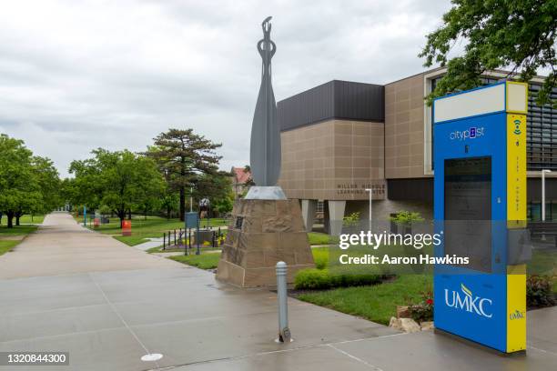 Umkc Ranking 109 History Of The University Of Kansas Stock Photos, High-Res Pictures ...