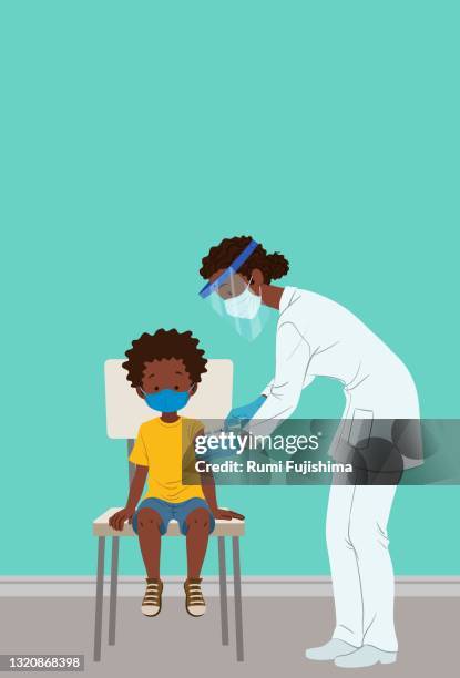 stockillustraties, clipart, cartoons en iconen met vaccinatie van kinderen tegen covid-19 - zuster