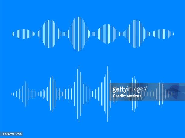 wellenförmiger klang - soundwaves stock-grafiken, -clipart, -cartoons und -symbole