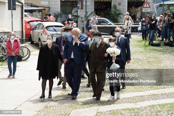 Funeral of the Italian dancer Carla Fracci at the basilica of San Marco. In the photo, the husband theater director Beppe Menegatti with his son...