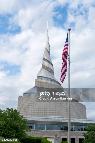 community of christ temple in independence missouri - tranquility base stock pictures, royalty-free photos & images