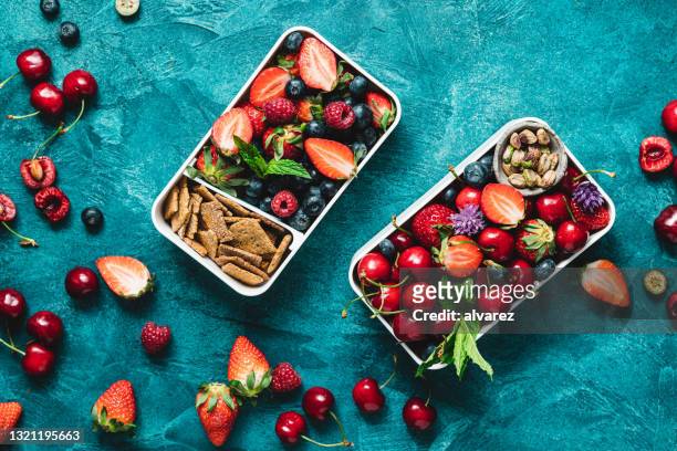 two lunch boxes with healthy food - bento imagens e fotografias de stock