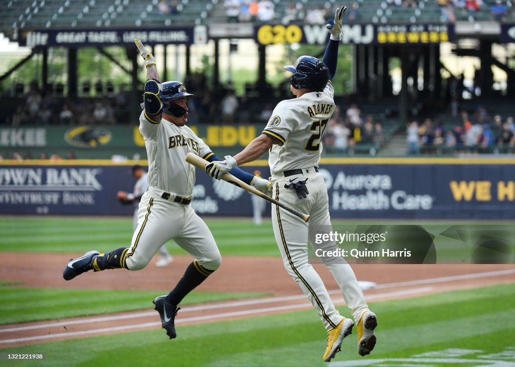 Detroit Tigers v Milwaukee Brewers