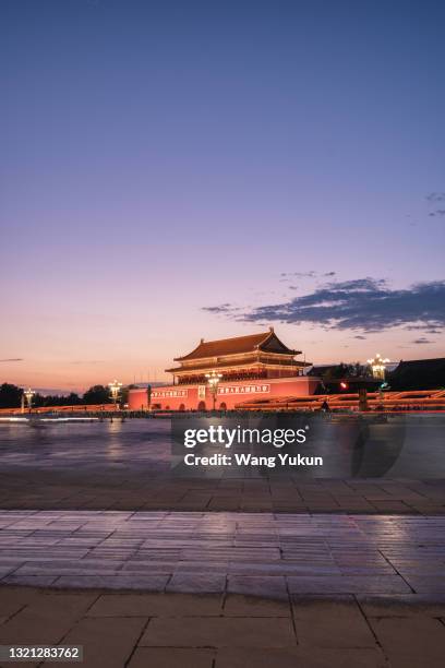 night scene of tiananmen square - tiananmen gate of heavenly peace stock pictures, royalty-free photos & images