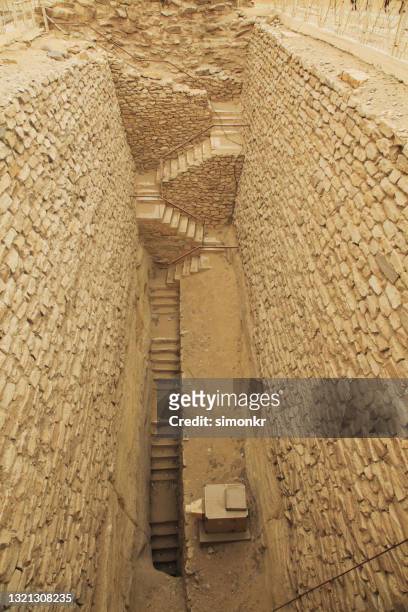 stairs in the south part of the pyramid of djoser at saqqara - saqqara stock pictures, royalty-free photos & images