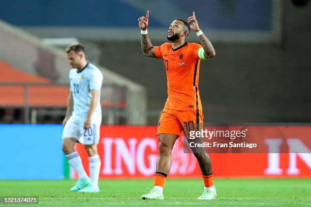 Memphis Depay of Netherlands celebrates after scoring their side's second goal during the international friendly match between Netherlands and...