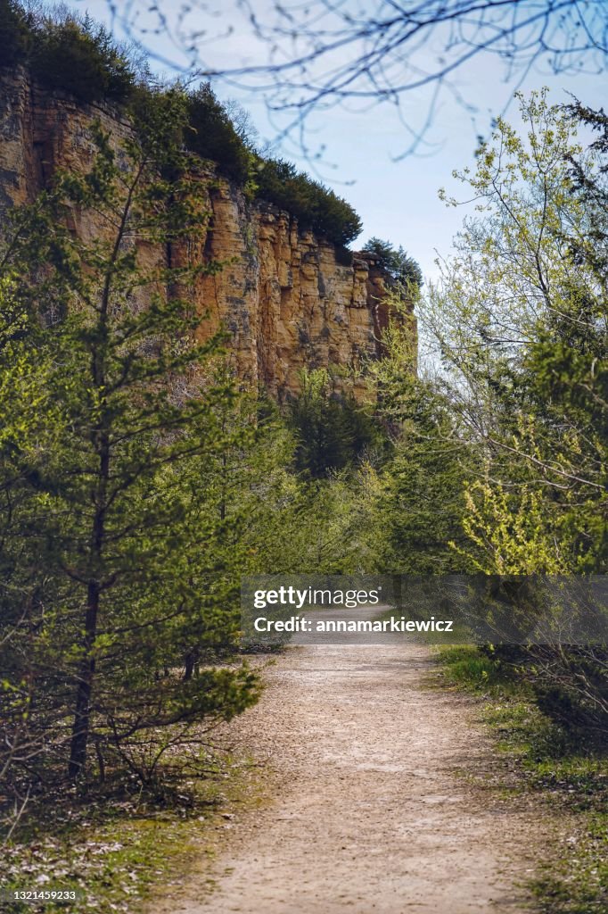 Trail through Mines of Spain State Recreation Area, Dubuque County, Iowa, USA