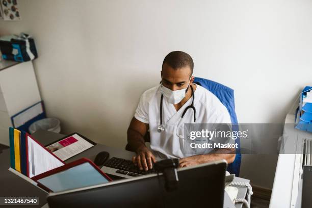 Computer Medical Mask Mask (Computing) Photos and Premium High Res Pictures - Getty Images