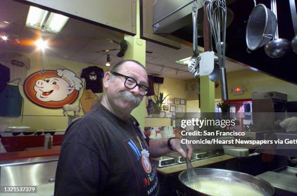 Memphis Minnie's at 576 Haight St. Owner/cook Bob Kantor making banana pudding. PHOTO BY LIZ HAFALIA/ CHRONICLE